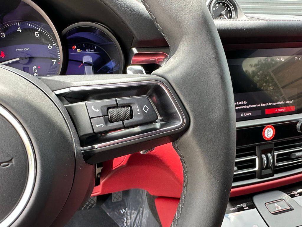 Thumbnail: 2025 Porsche Macan - 19