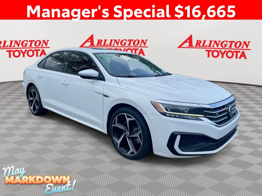 2021 Volkswagen Passat 2.0T R-Line Auto's photo