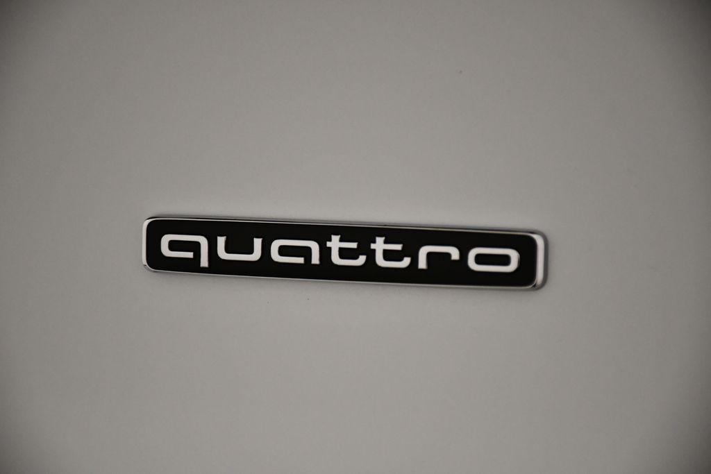 Thumbnail: 2026 Audi Q7 - 10