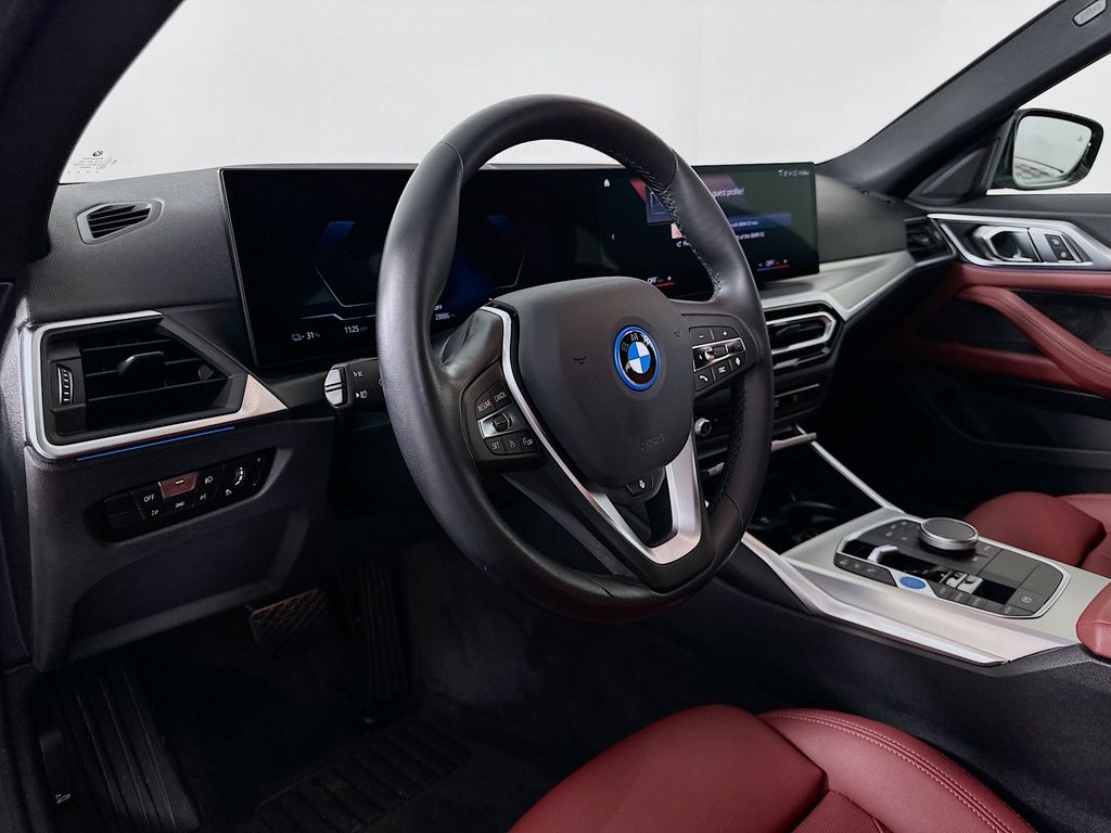 Thumbnail: 2023 BMW i4 - 9