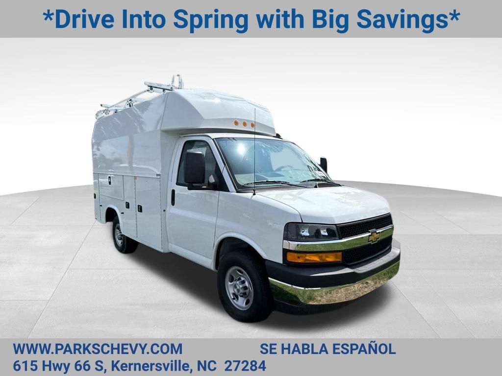 2025 Chevrolet Express Chassis 3500 Cutaway 139