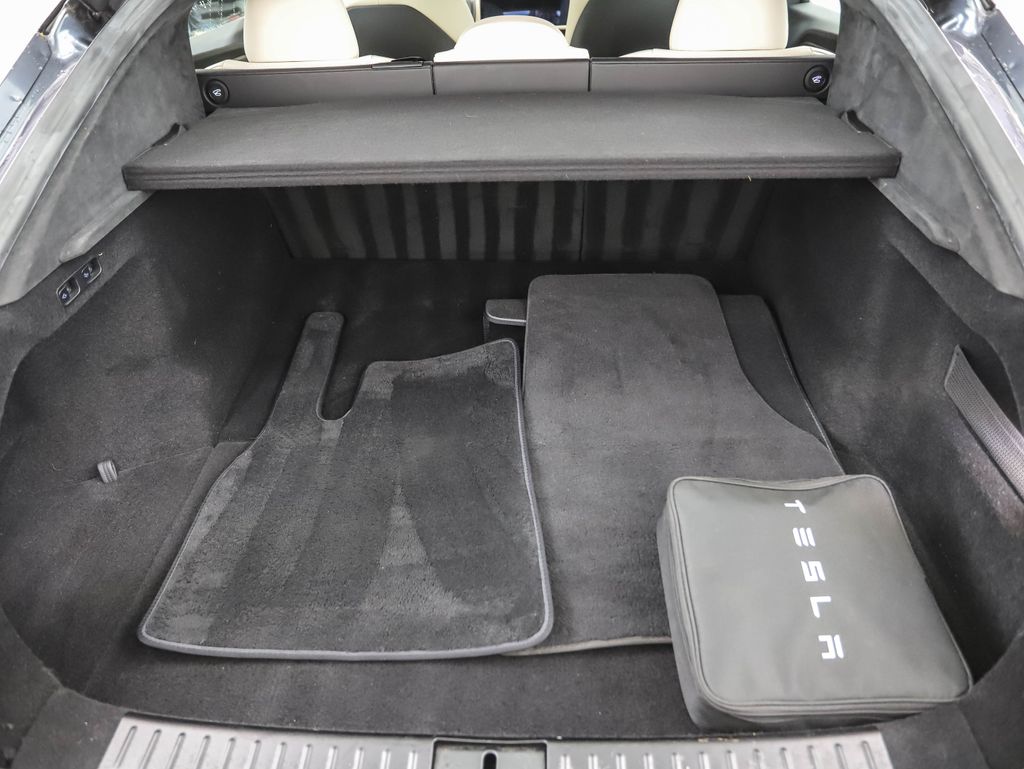 Thumbnail: 2021 Tesla Model S - 21