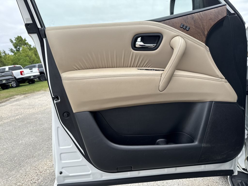 2023 Nissan Armada SL - 9