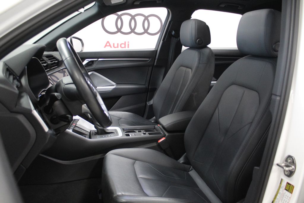 Thumbnail: 2020 Audi Q3 - 11