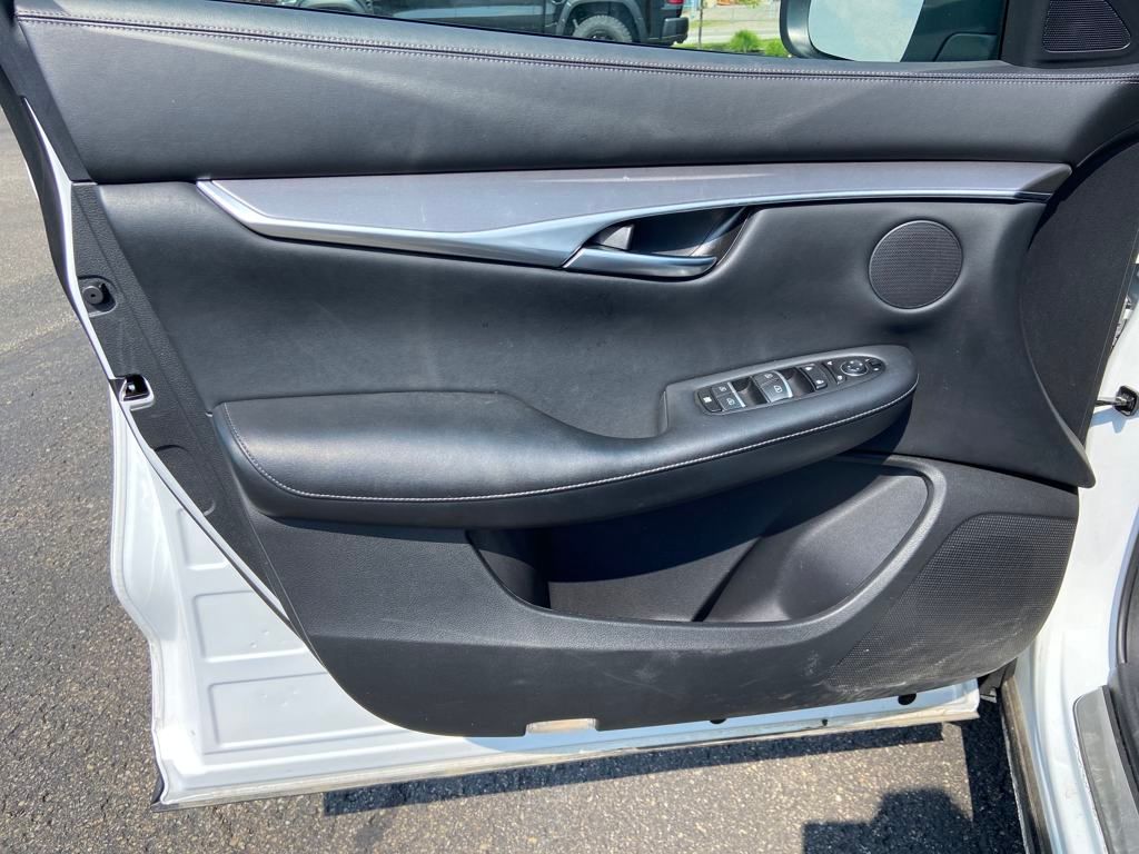 2022 INFINITI QX50 LUXE - 11