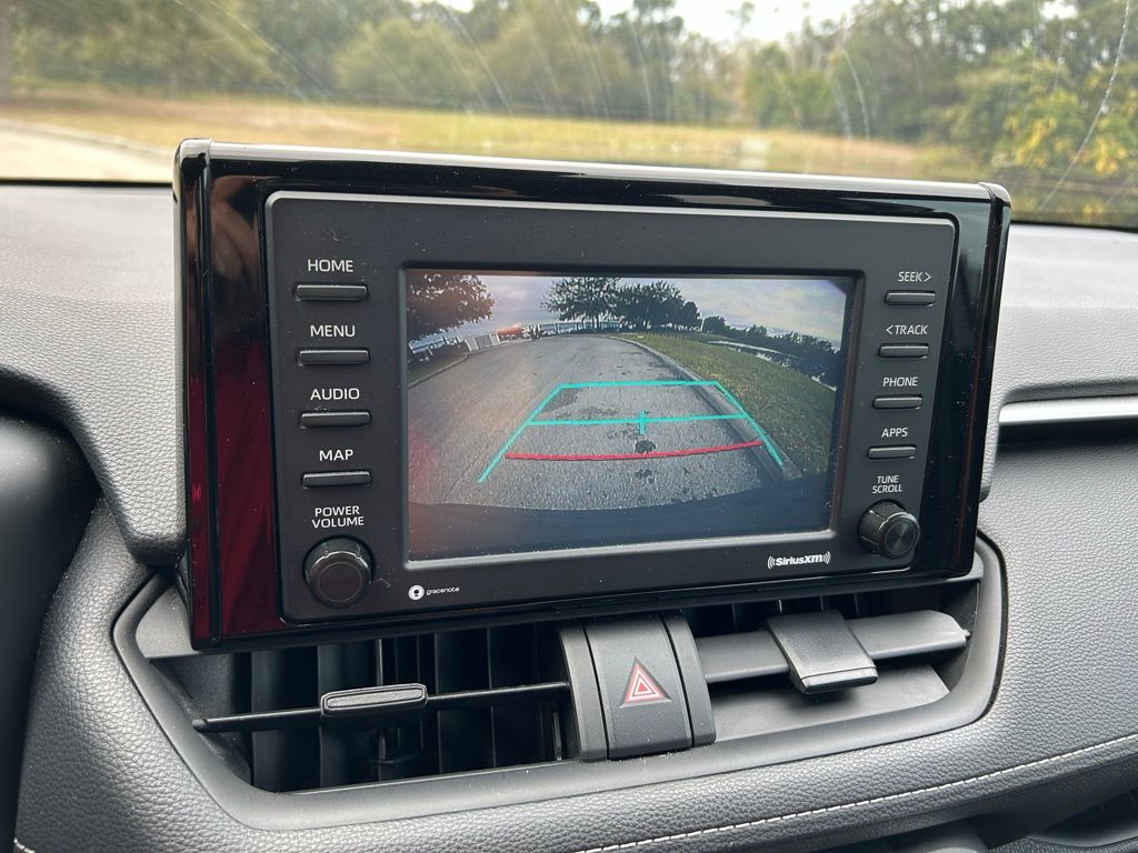 Thumbnail: 2021 Toyota RAV4 - 25