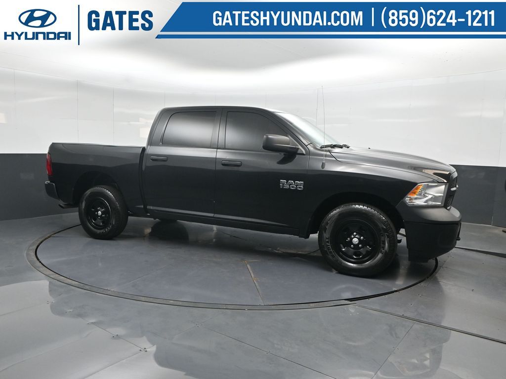 Brilliant Black Crystal Pearlcoat 2018 RAM 1500 Tradesman Crew Cab 4WD Pickup Truck Four-Wheel Drive 8-Speed Automatic