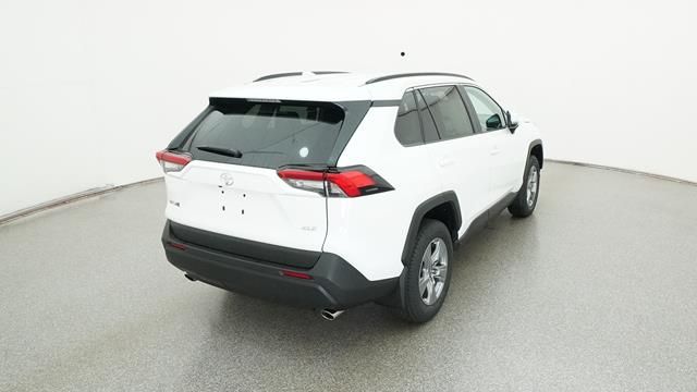 2025 Toyota RAV4 XLE 3