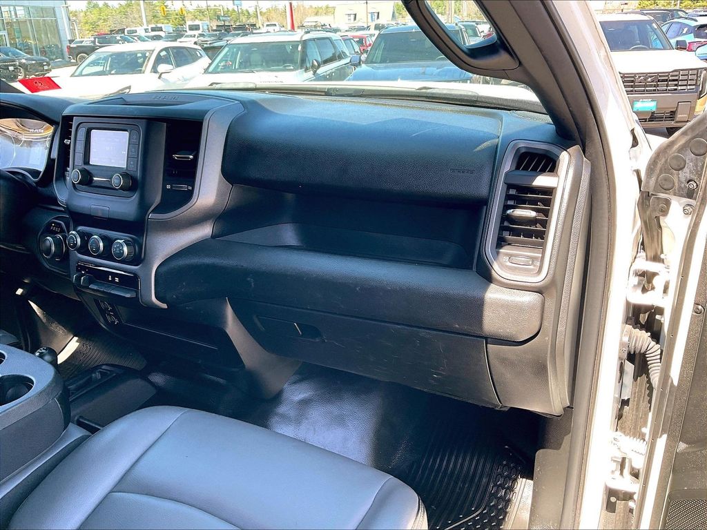 2023 Ram 3500 — photo 12