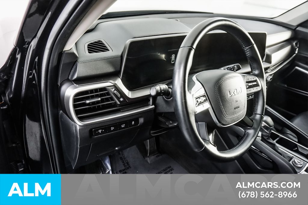 Used 2025 Gray Kia S image 33