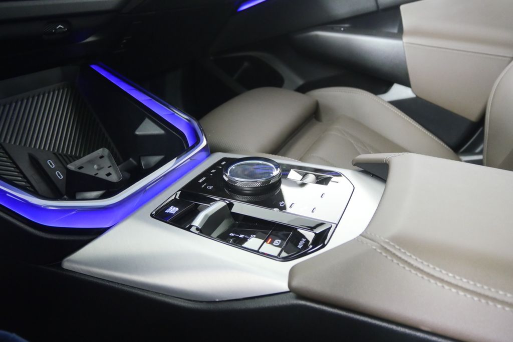 Thumbnail: 2025 BMW X3 - 23