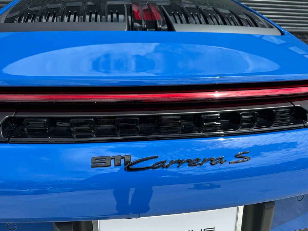 Thumbnail: 2025 Porsche 911 - 12