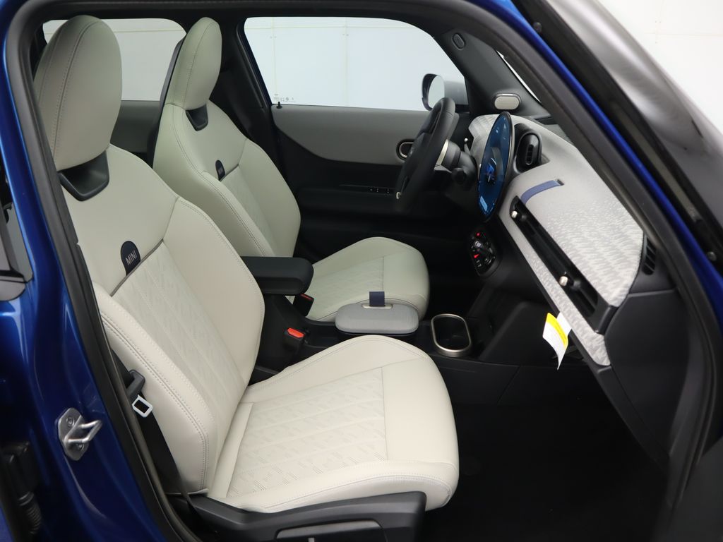 Thumbnail: 2026 MINI Cooper - 22