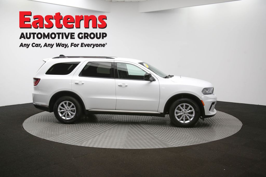 Used 2023 White Dodge SXT image 42
