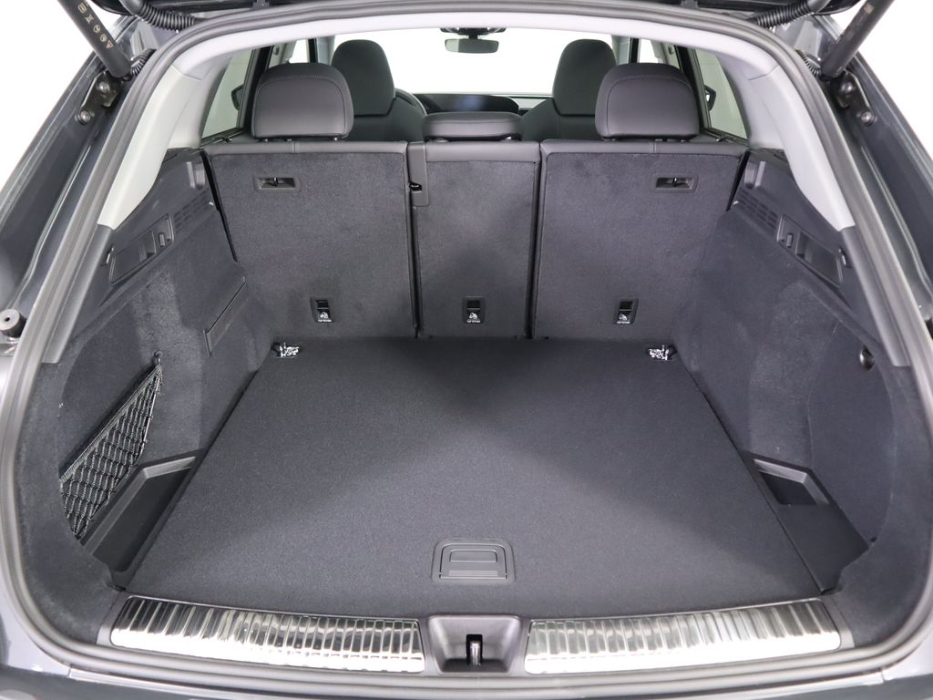 Thumbnail: 2025 Audi Q5 - 31