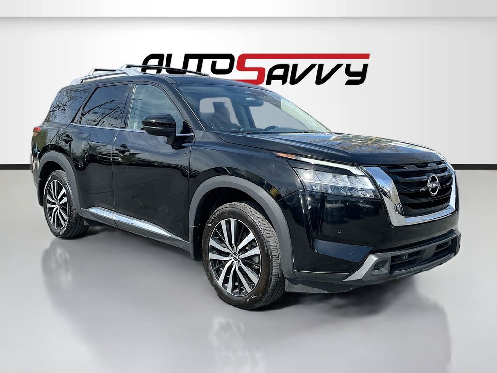 2024 Nissan Pathfinder Platinum 4WD's photo