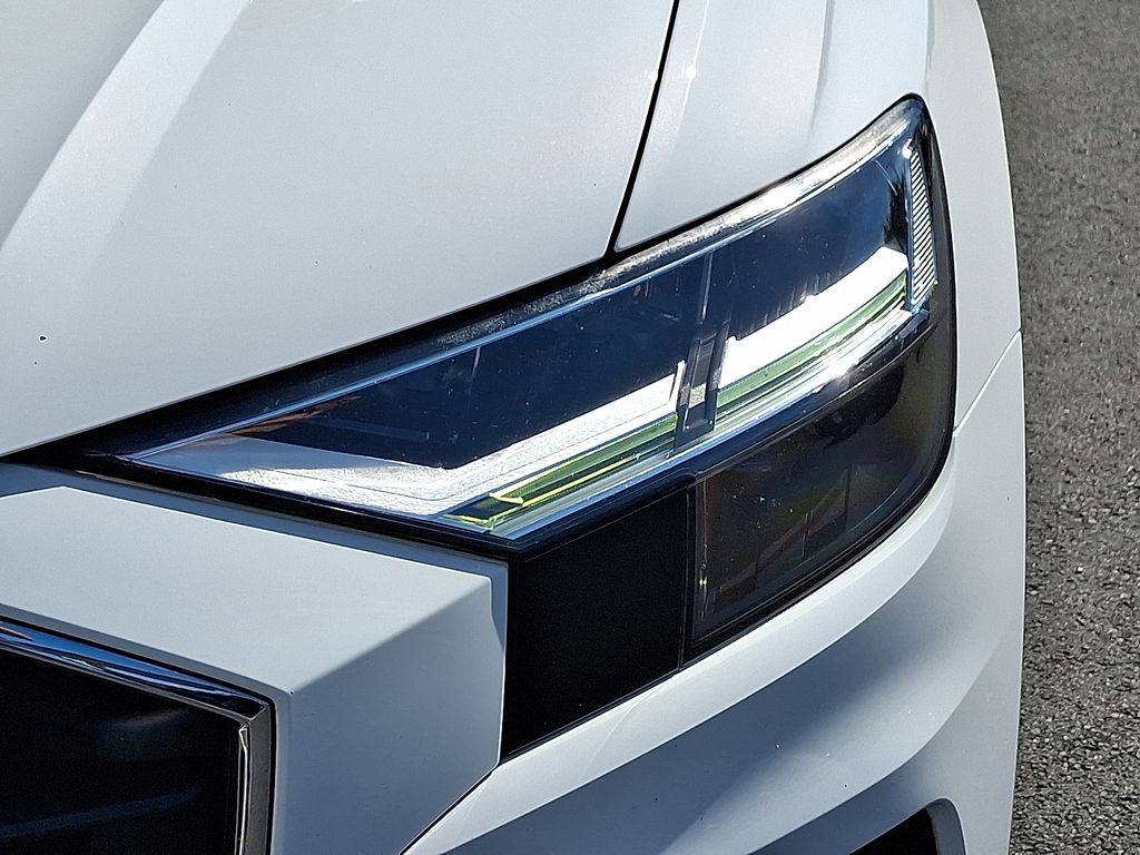 Thumbnail: 2019 Audi Q8 - 9