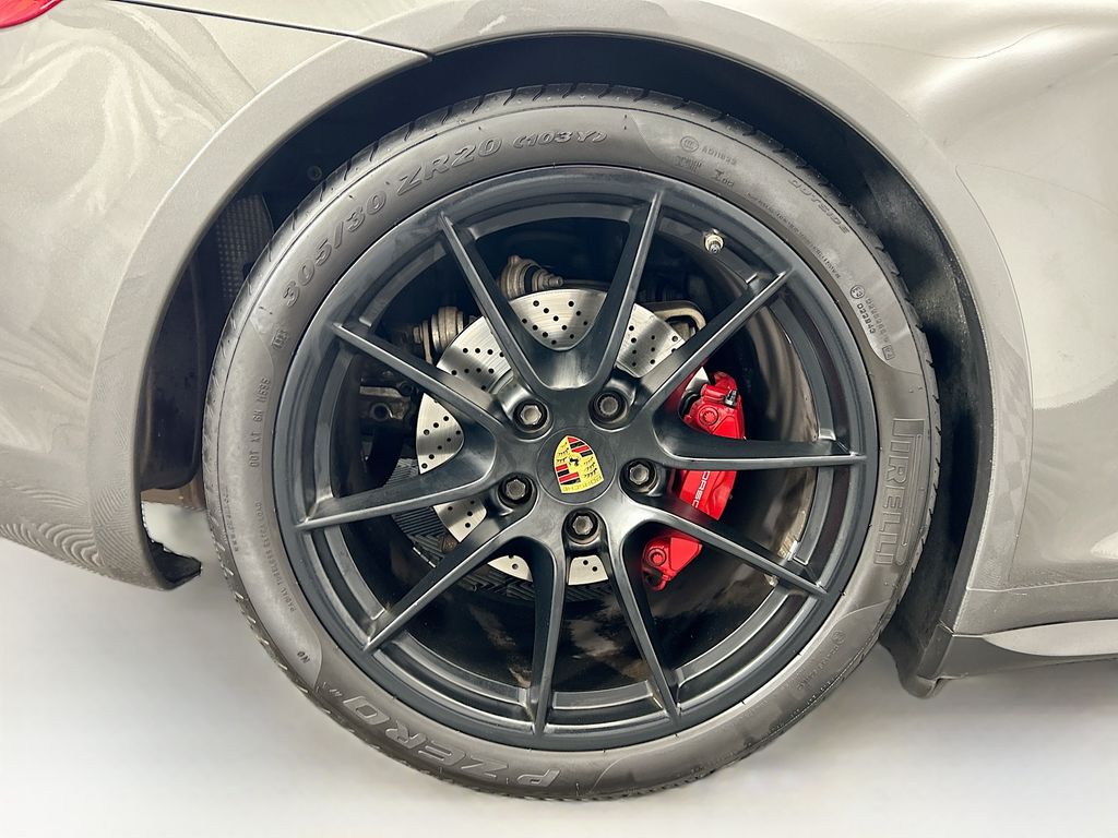 Thumbnail: 2016 Porsche 911 - 32