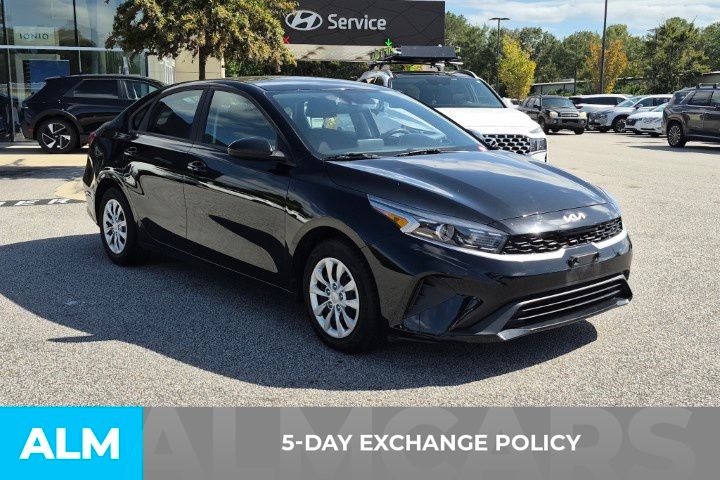 2024 Kia Forte LX photo 3