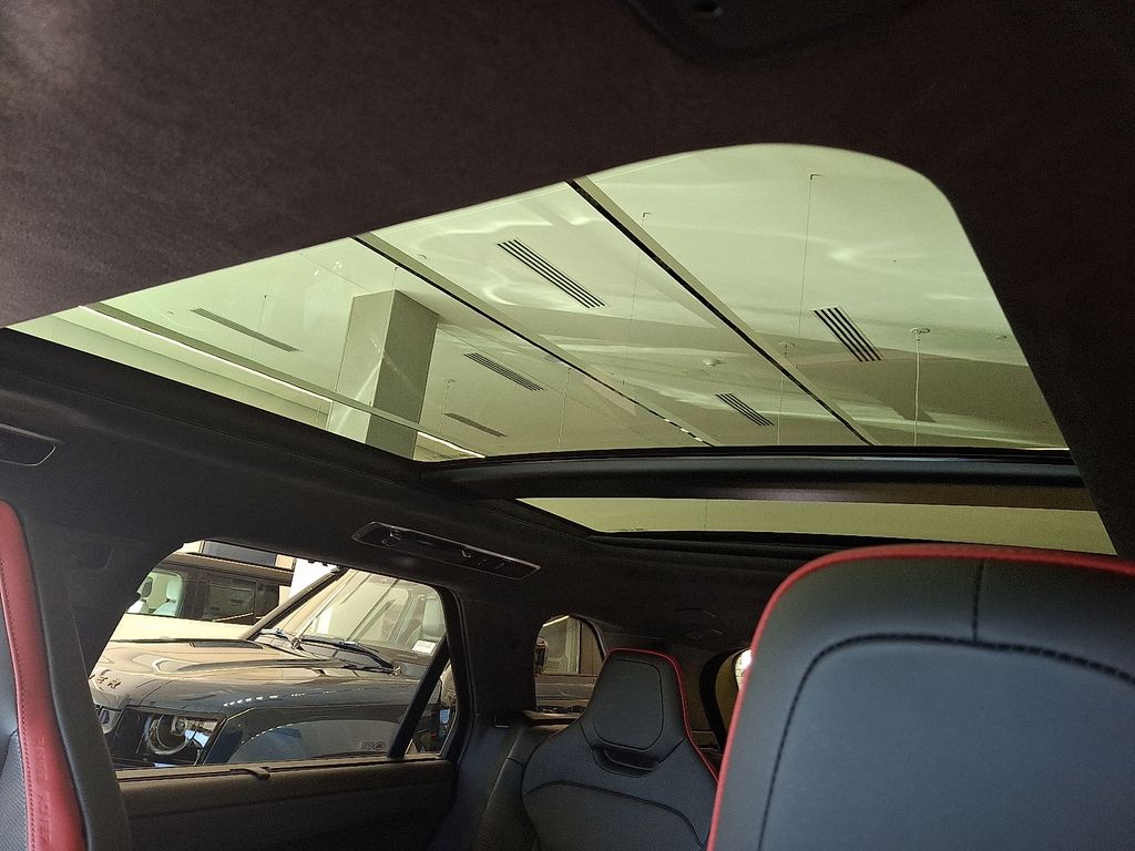 Thumbnail: 2025 Land Rover Range Rover Sport - 10