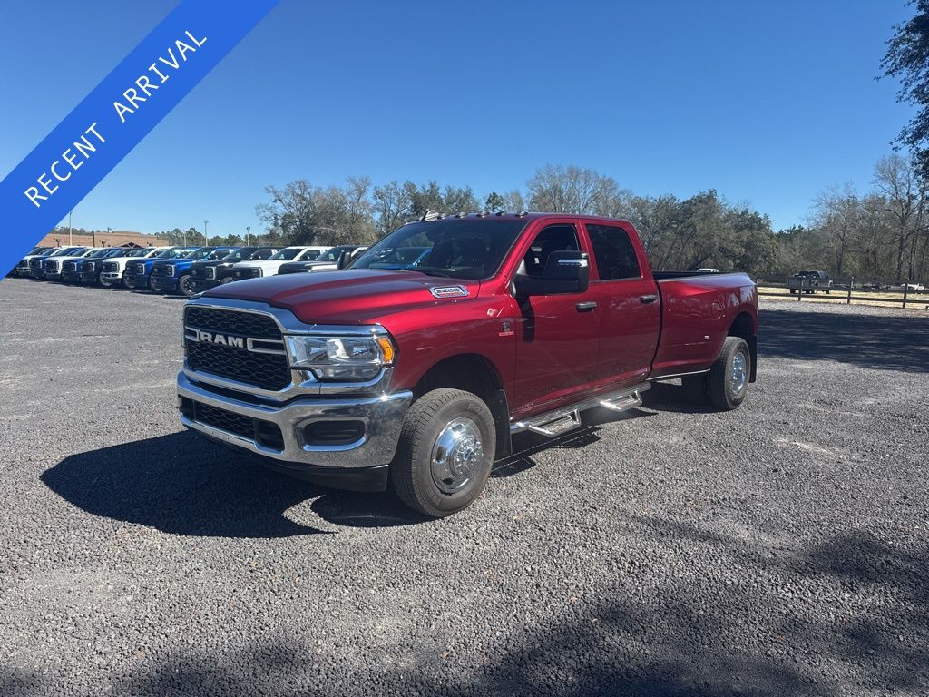 2024 RAM 3500 Tradesman Crew Cab LB DRW 4WD
