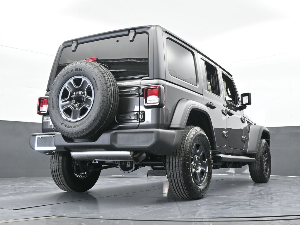 New 2026 Granite Crystal Metallic Clearcoat Jeep Sport image 52