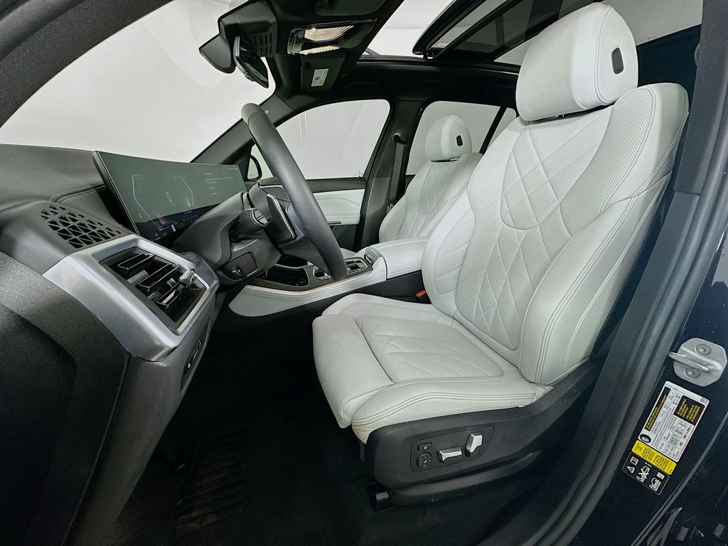 Thumbnail: 2024 BMW X5 - 21