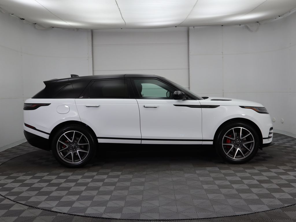 2025 Land Rover Range Rover Velar Dynamic SE 4