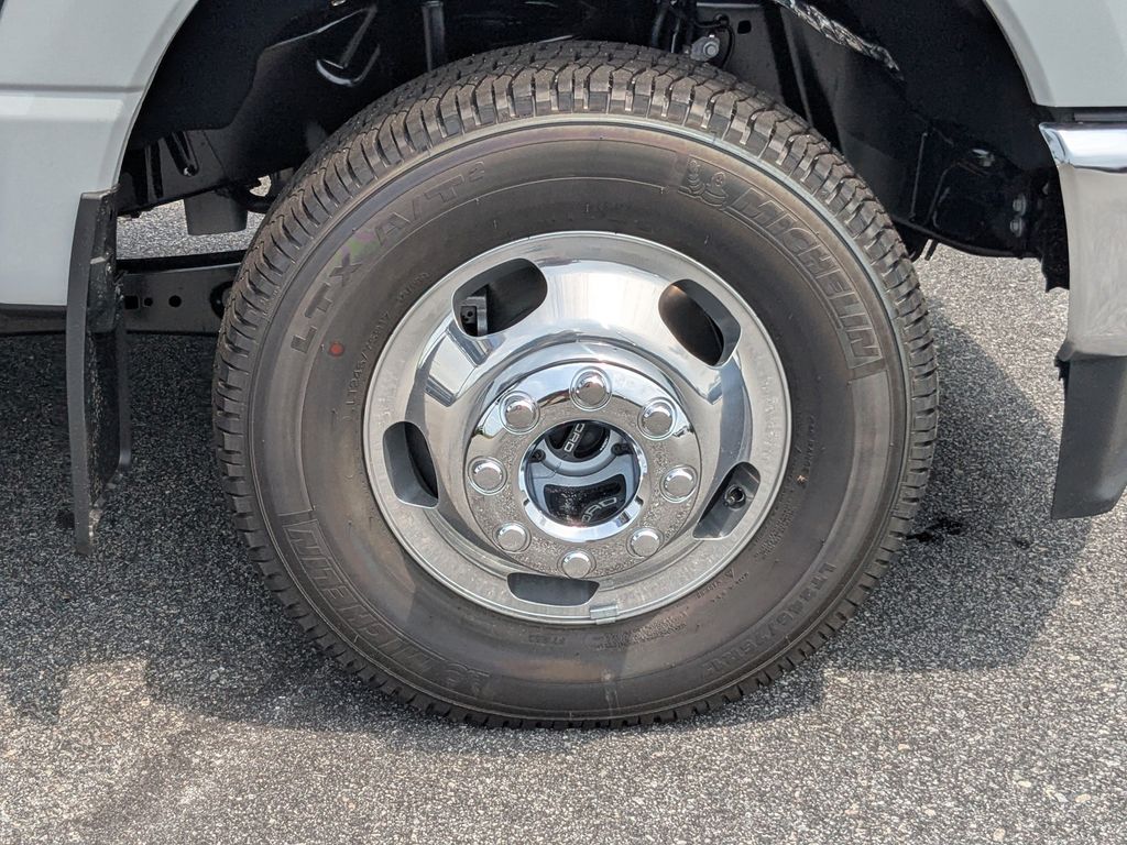 2026 Ford F-350 Super Duty LARIAT