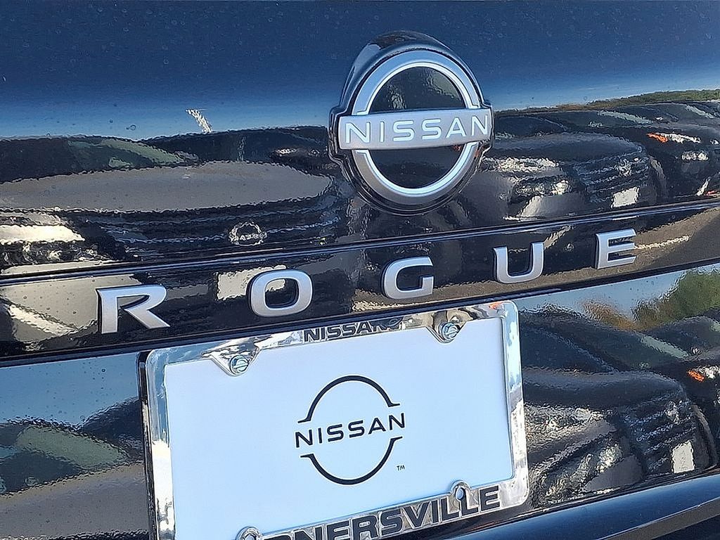 2025 Nissan Rogue SV 5