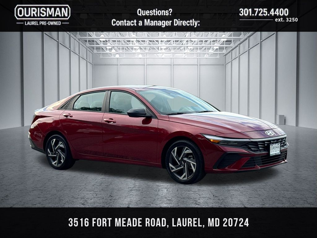 Red 2025 Hyundai Elantra Sedan Front-Wheel Drive Continuously Variable Transmission