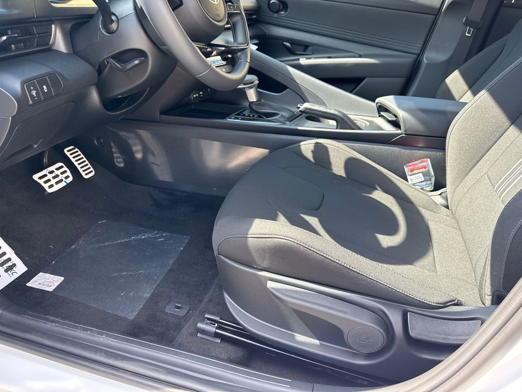 2026 Hyundai Elantra SEL Sport - 8