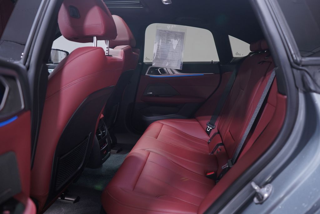 2024 BMW i4 eDrive35 9