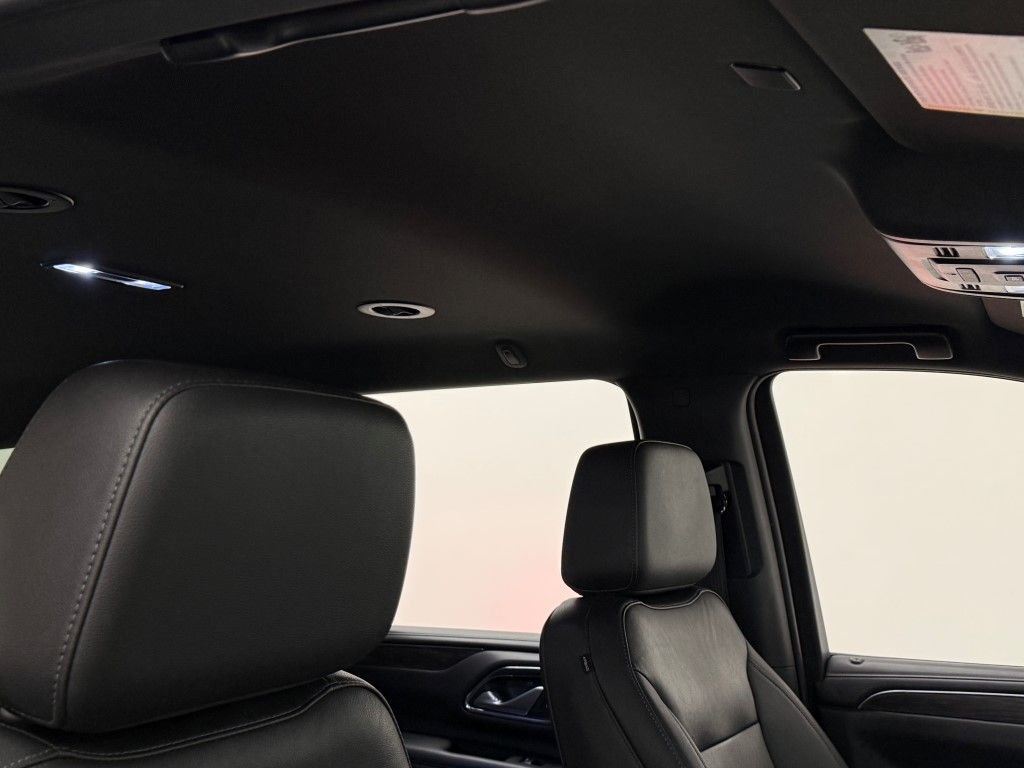 Thumbnail: 2022 Chevrolet Tahoe - 15