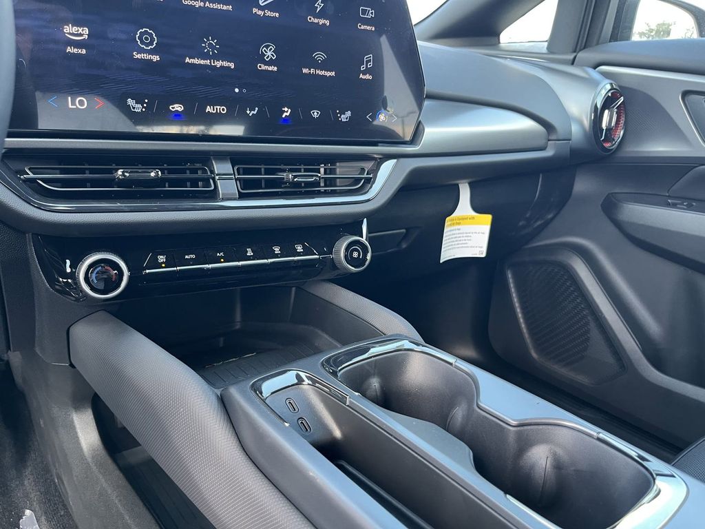 new 2025 Chevrolet Equinox EV car, priced at $34,895