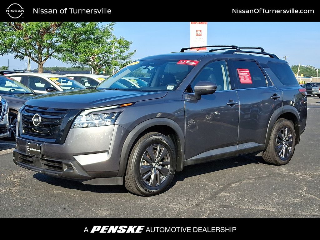 Thumbnail: 2022 Nissan Pathfinder - 1