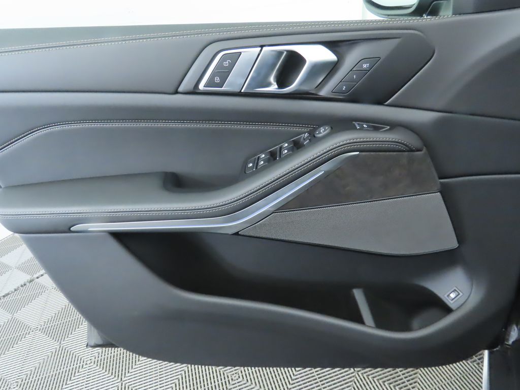 Thumbnail: 2026 BMW X5 - 25