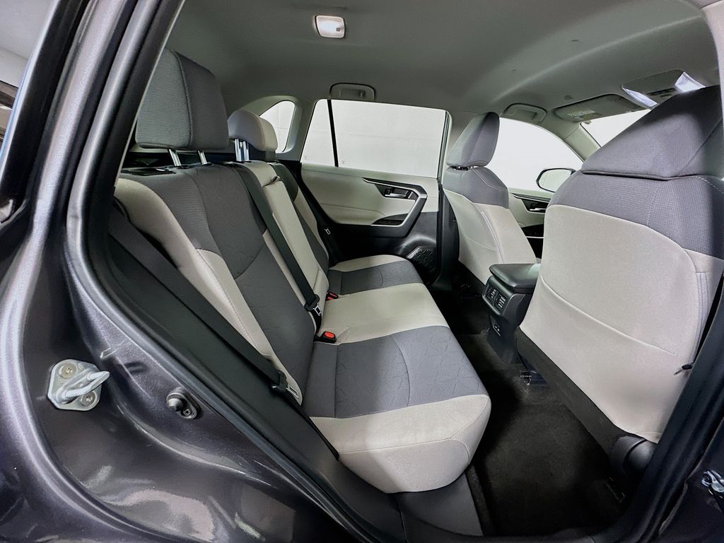 Thumbnail: 2024 Toyota RAV4 - 27