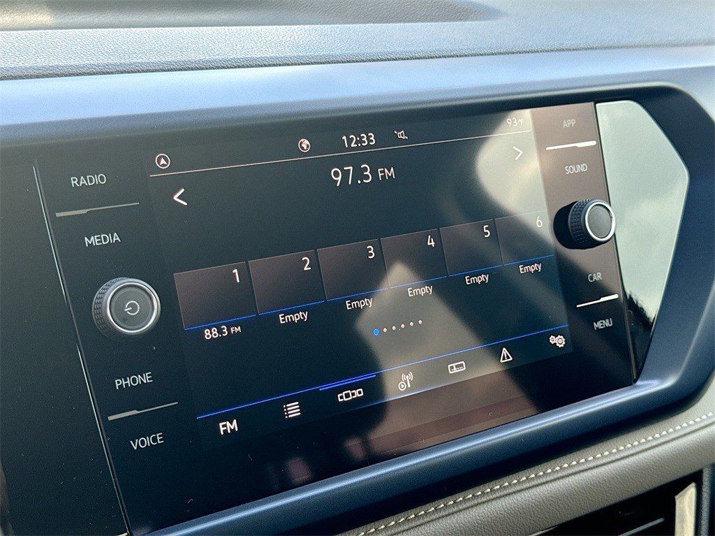 New 2024 Black Pearl Volkswagen 1.5T SE image 15