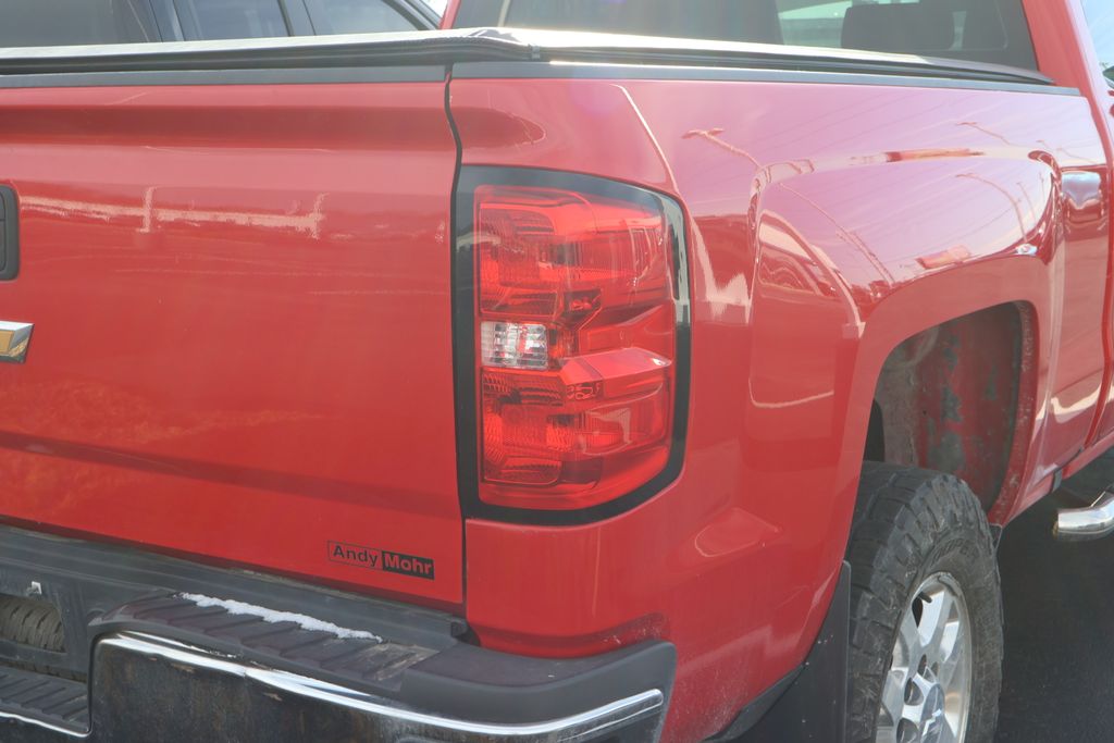 Thumbnail: 2017 Chevrolet Silverado 2500 - 8