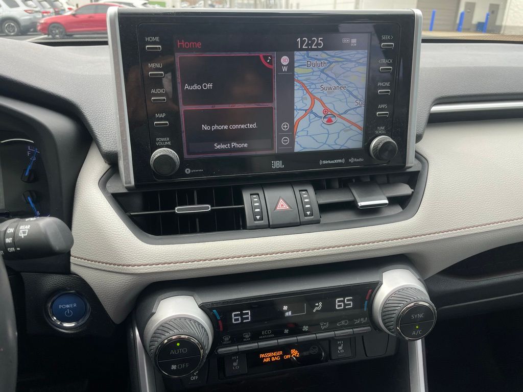 Thumbnail: 2020 Toyota RAV4 - 18