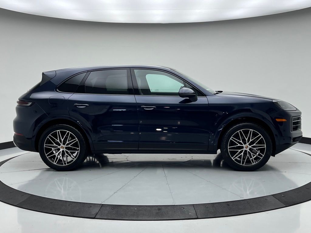 Thumbnail: 2025 Porsche Cayenne - 8
