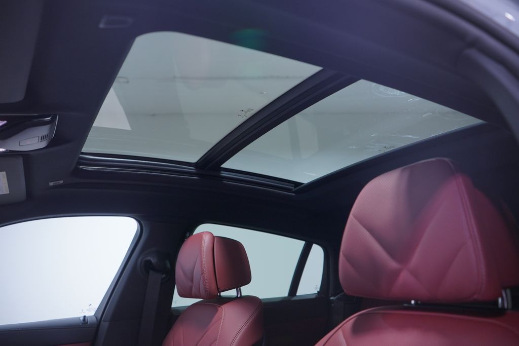 Thumbnail: 2026 BMW X6 - 8