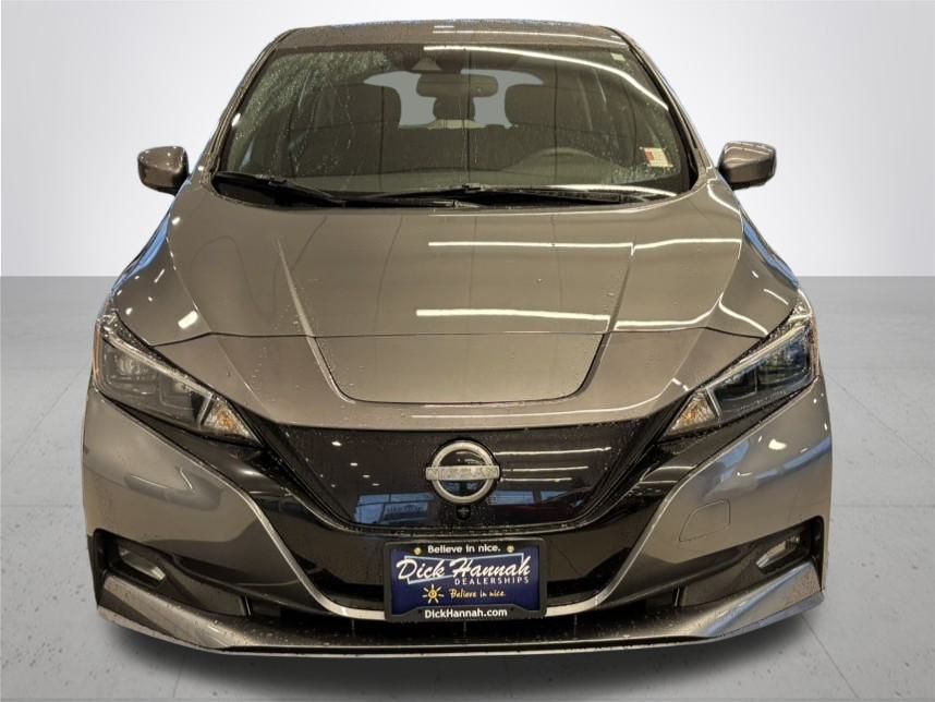 2023 Nissan Leaf SV Plus photo 3
