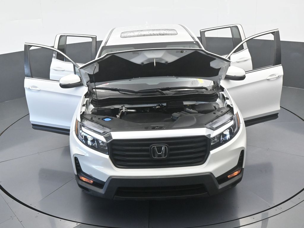 Used 2023 Platinum White Pearl Honda RTL image 77
