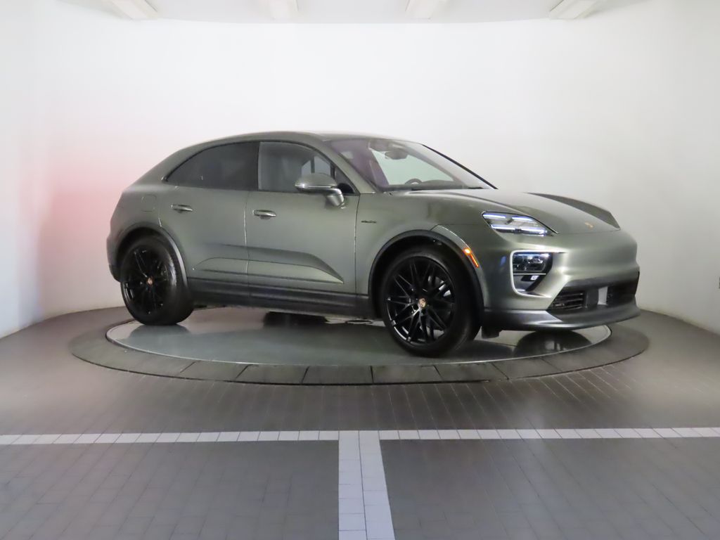 Thumbnail: 2025 Porsche Macan - 9