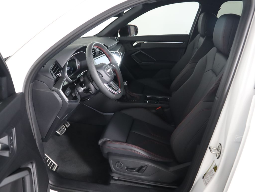 Thumbnail: 2025 Audi Q3 - 21