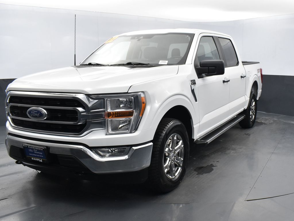 Oxford White 2022 Ford F-150 XLT SuperCrew 4WD Pickup Truck Four-Wheel Drive Automatic