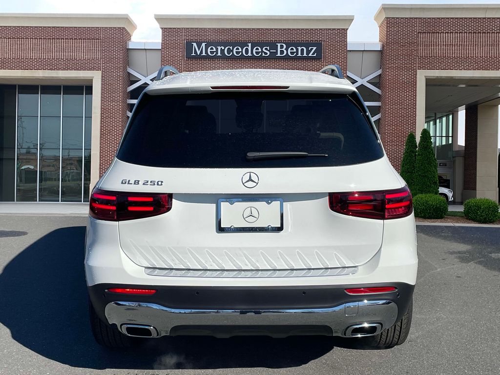 Thumbnail: 2025 Mercedes-Benz GLB - 6