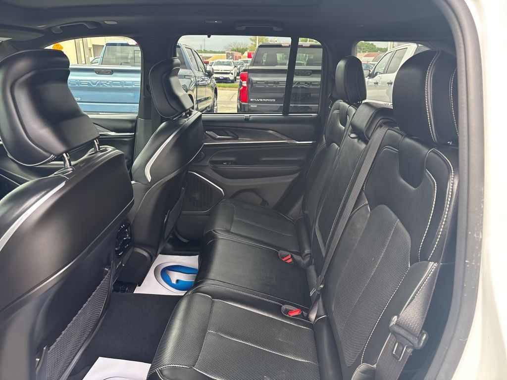 Used 2024 Jeep Grand Cherokee SUV